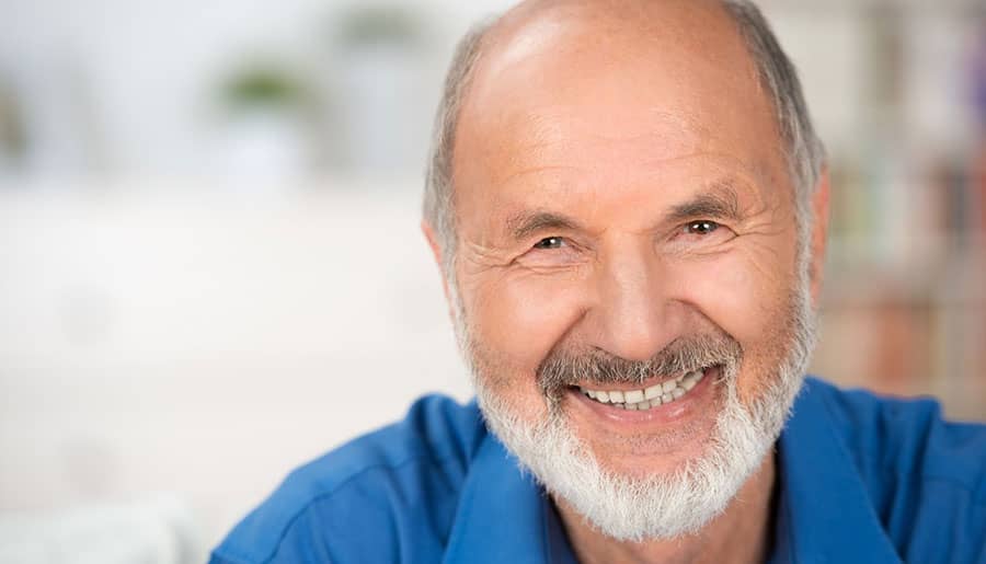 How to Gain Confidence Talking With New Dentures